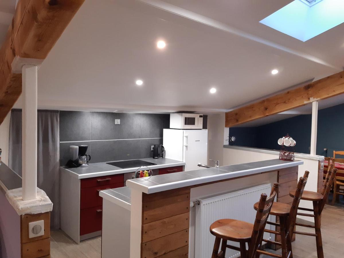 Gites Les Maisons Rouges Jasseron Exterior foto