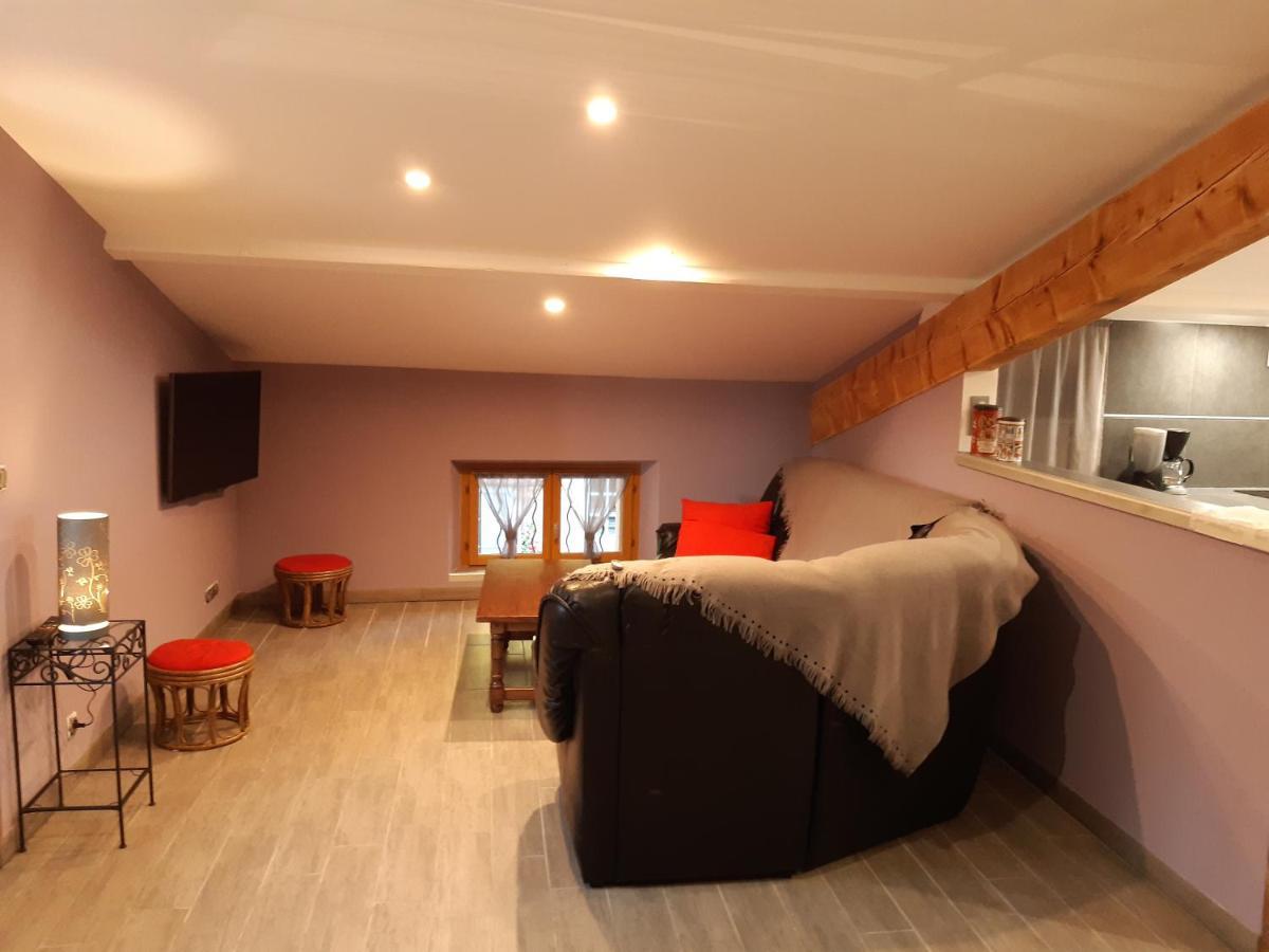 Gites Les Maisons Rouges Jasseron Exterior foto